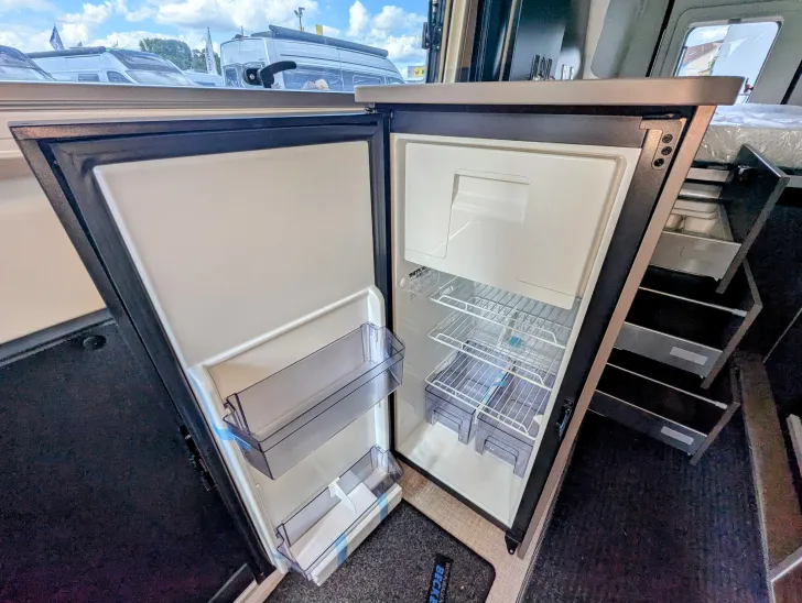 Fahrzeugbild Bürstner B66 C 600 Aufstelldach #14