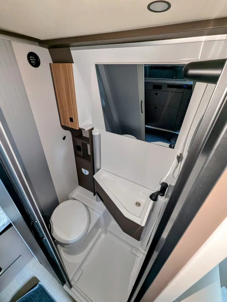 Fahrzeugbild Bürstner B66 C 600 Aufstelldach #15