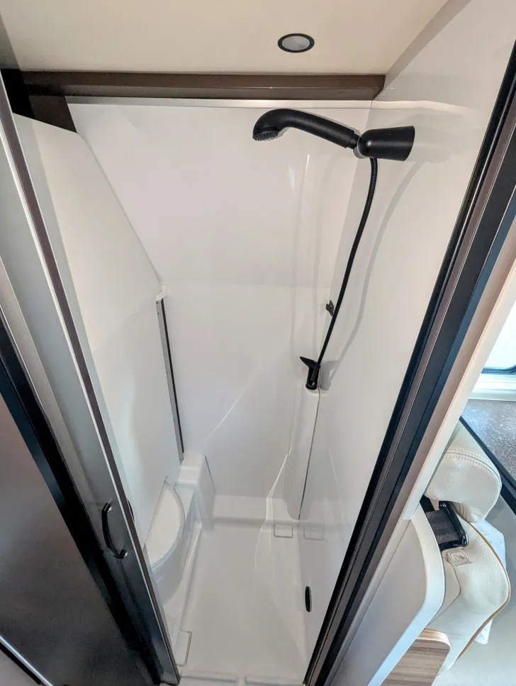 Fahrzeugbild Bürstner B66 C 600 Aufstelldach #16