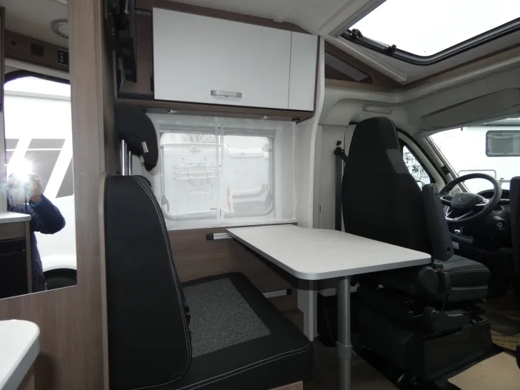 Fahrzeugbild Carado VAN V132 Pro+ (19) TV + SAT, MARKISE #5