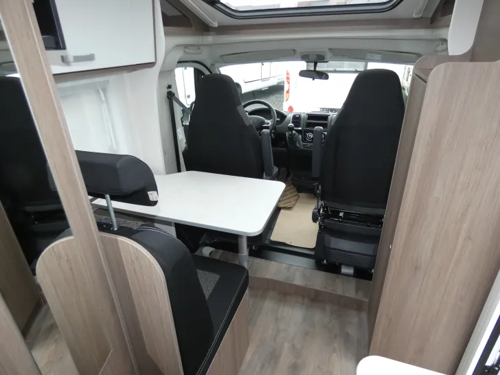 Fahrzeugbild Carado VAN V132 Pro+ (19) TV + SAT, MARKISE #12