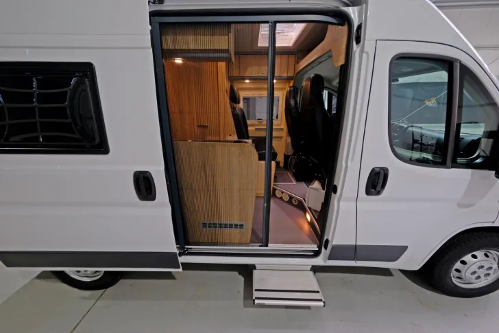 Fahrzeugbild Clever Van 540/Automatik/1.Hand/Festbett/Klima/Solar #6