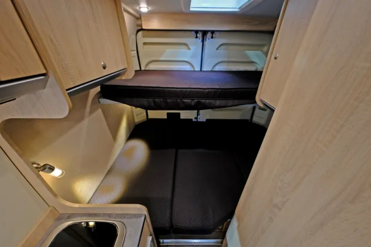 Fahrzeugbild Clever Van 540/Automatik/1.Hand/Festbett/Klima/Solar #11