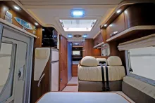 Fahrzeugbild McLouis Nevis 875/Festbett+Hubbett/Garage/Klima/Markise #9