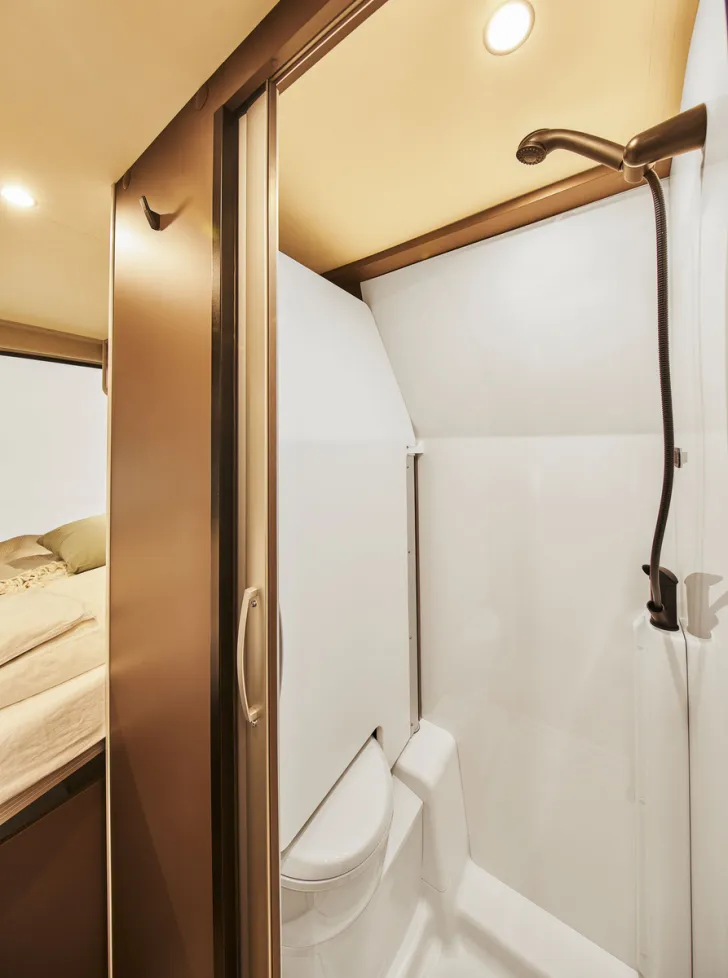 Fahrzeugbild Bürstner B66 600 C #17