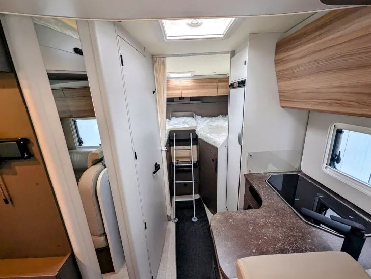 Fahrzeugbild Bürstner B66 TD 690 G Hubbett #9