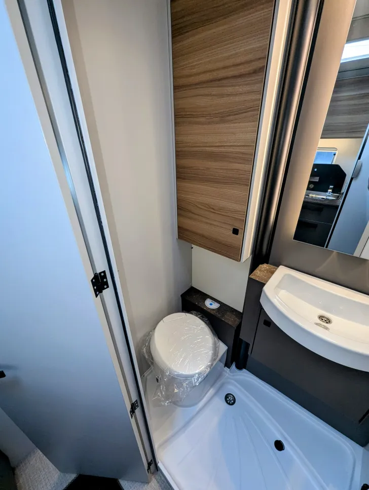 Fahrzeugbild Bürstner B66 TD 690 G Hubbett #15