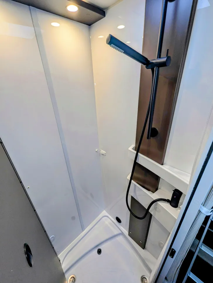 Fahrzeugbild Bürstner B66 TD 690 G Hubbett #16