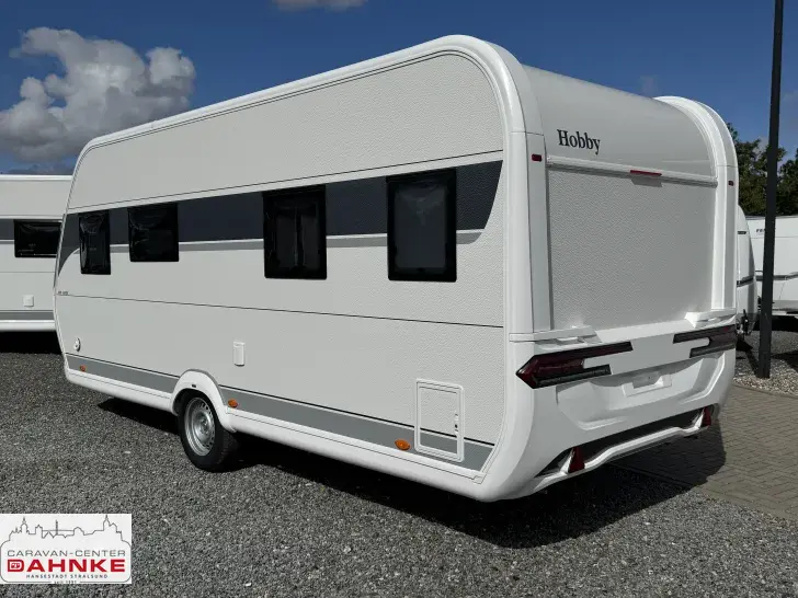 Fahrzeugbild Hobby De Luxe 495 WFB Mod. 2026, Fußbodenheizg. #1