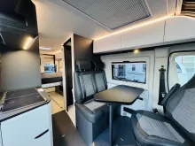 Sicht vorne-hinten Adria Twin Sports 640 SGX * Solar * Pop UP * Hubbett *26