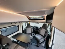 Sicht vorne-hinten Adria Twin Sports 640 SGX * Solar * Pop UP * Hubbett *26