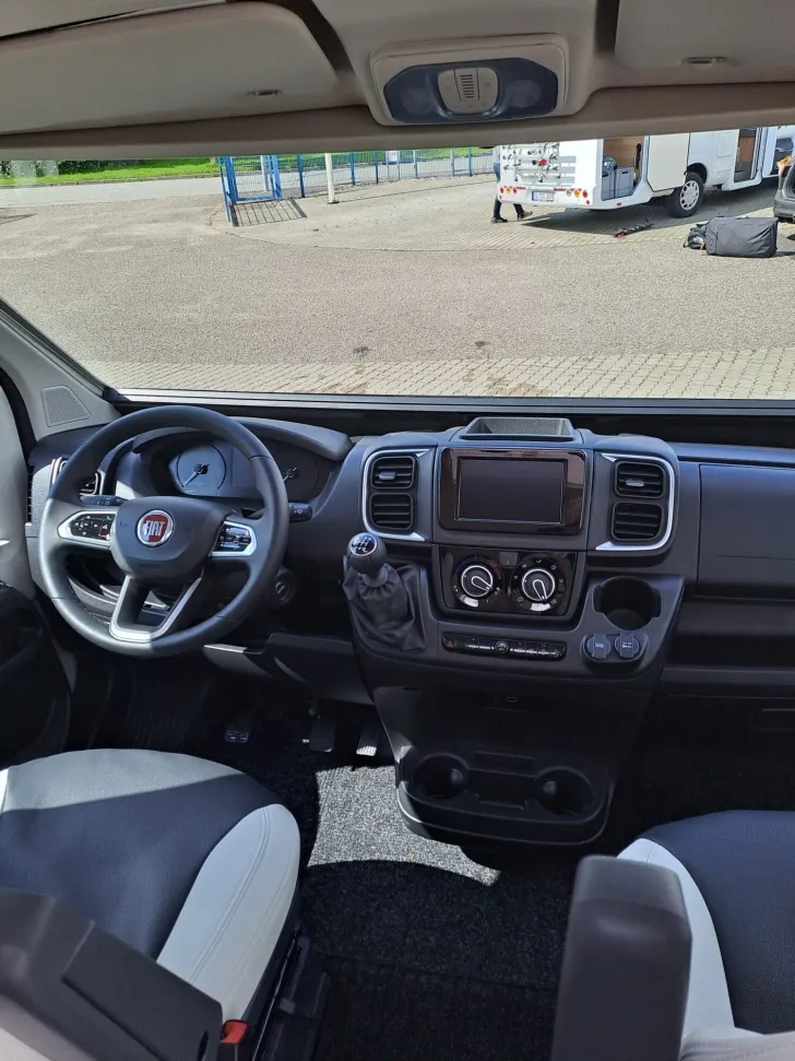 Fahrzeugbild Roller Team Livingstone Sport 2 Solar, Winter Paket, TV mit DVBT #9