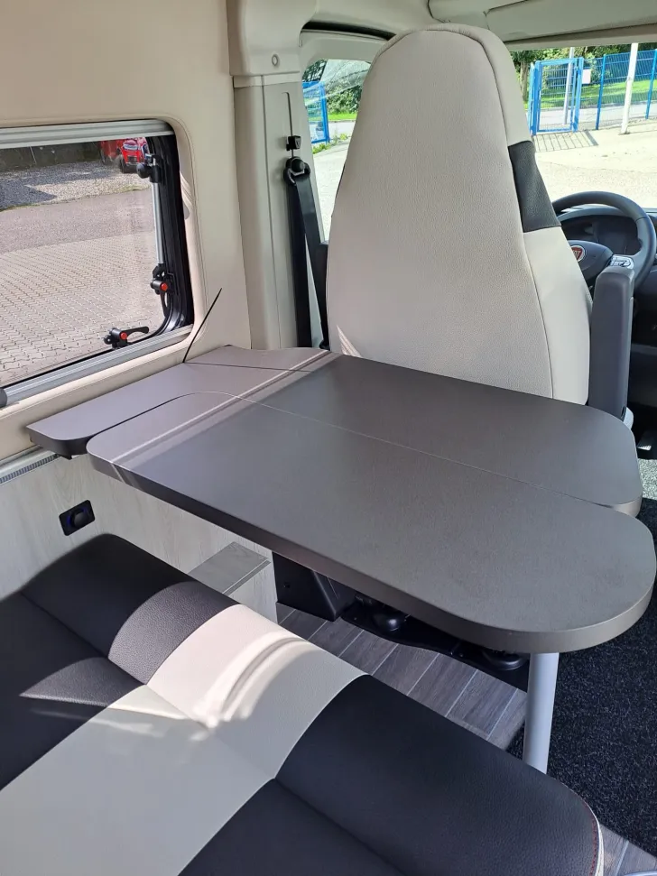 Fahrzeugbild Roller Team Livingstone Sport 2 Solar, Winter Paket, TV mit DVBT #13