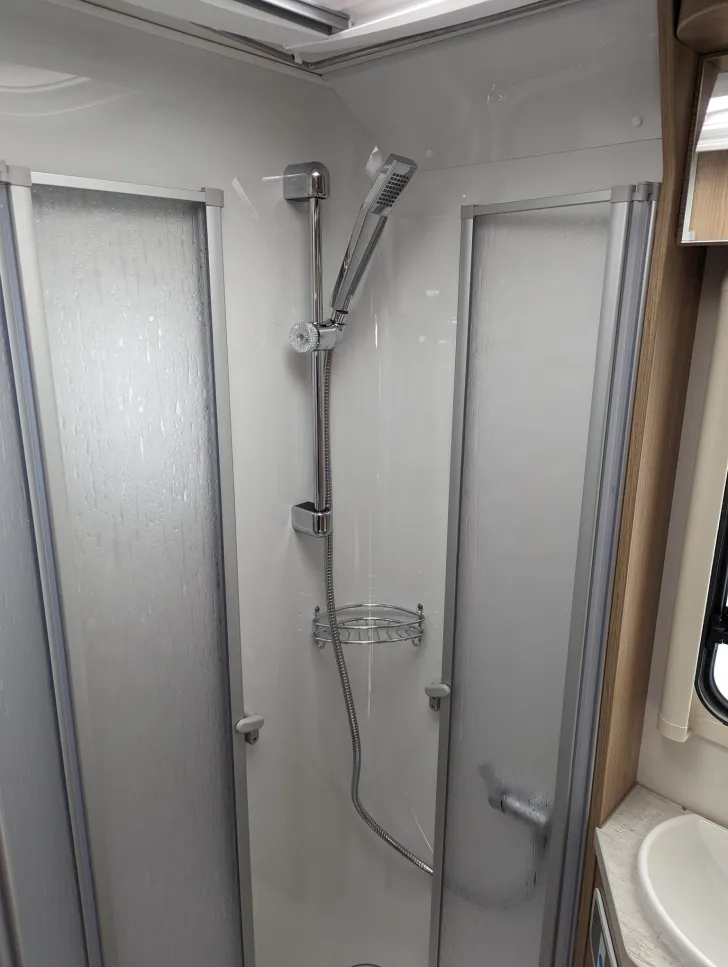 Fahrzeugbild LMC Cruiser V 646 G 180 PS/Automatik, 627 - 3050 #31