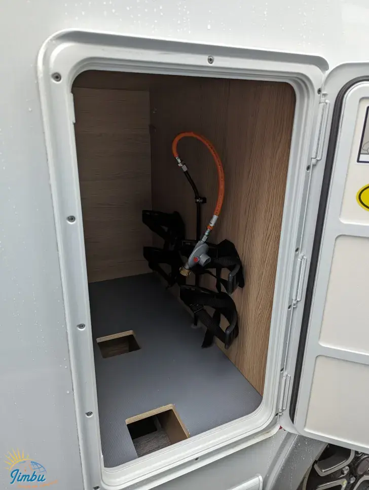 Fahrzeugbild LMC Cruiser V 646 G Fiat 180 PS/Automatik 3050-627 #42