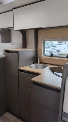 Küchen LMC Tourer Lift H 664 G 170 PS / Schalter, 520 - 3068