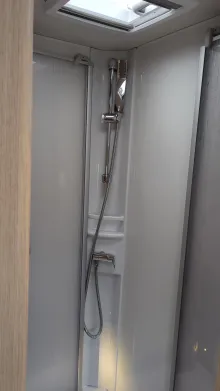 Fahrzeugbild LMC Tourer Lift H 664 G 170 PS / Schalter, 520 - 3068 #11