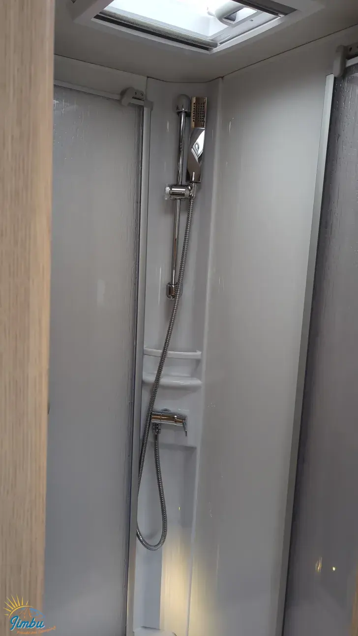 Fahrzeugbild LMC Tourer Lift H 664 G 170 PS / Schalter, 520 - 3068 #11