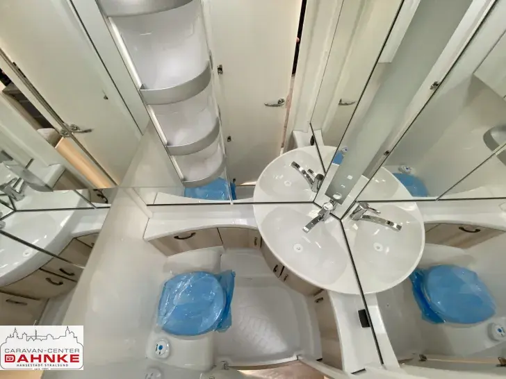 Fahrzeugbild Hobby De Luxe 490 KMF City-Wasseranschluss*1.800 kg* #7