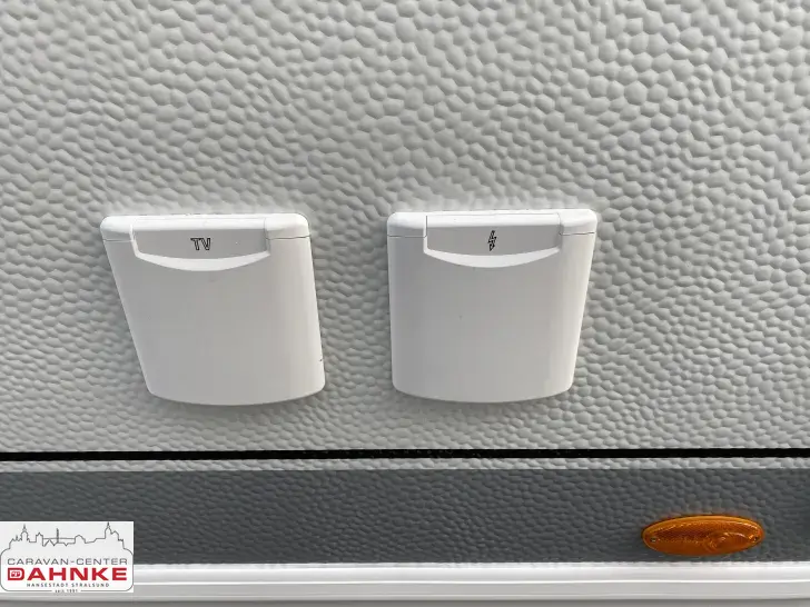 Fahrzeugbild Hobby De Luxe 490 KMF City-Wasseranschluss*1.800 kg* #12