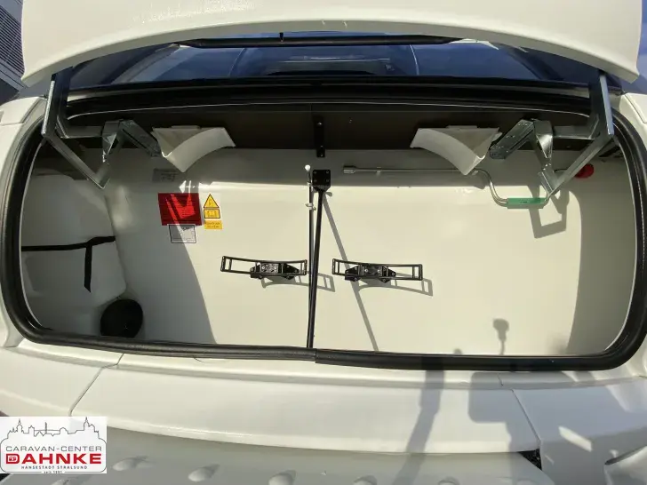 Fahrzeugbild Hobby De Luxe 490 KMF City-Wasseranschluss*1.800 kg* #14