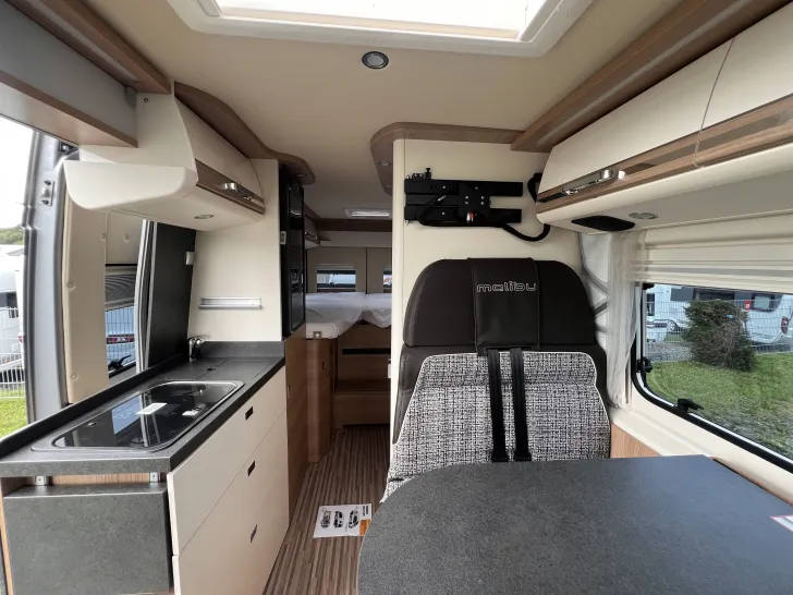 Fahrzeugbild Malibu Van 640 charming coupé #7