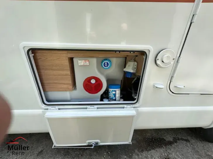 Fahrzeugbild Weinsberg CaraCompact EDITION PEPPER 600 MF mit Klimaanlage #7