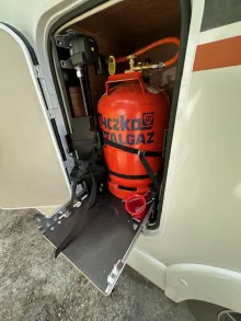 Fahrzeugbild Weinsberg CaraCompact EDITION PEPPER 600 MF mit Klimaanlage #8