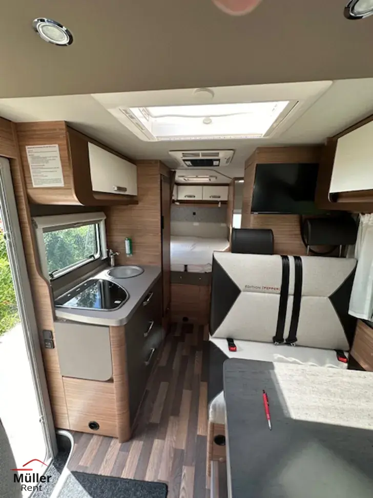 Fahrzeugbild Weinsberg CaraCompact EDITION PEPPER 600 MF mit Klimaanlage #30
