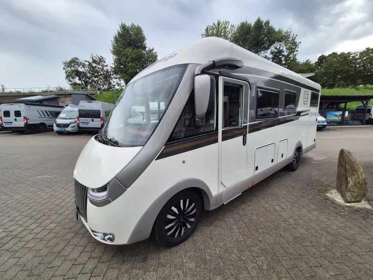 Fahrzeugbild Carthago I 4.9LE chic c-line #3