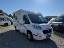 Fahrzeugbild Sunlight VANS V 60 #2