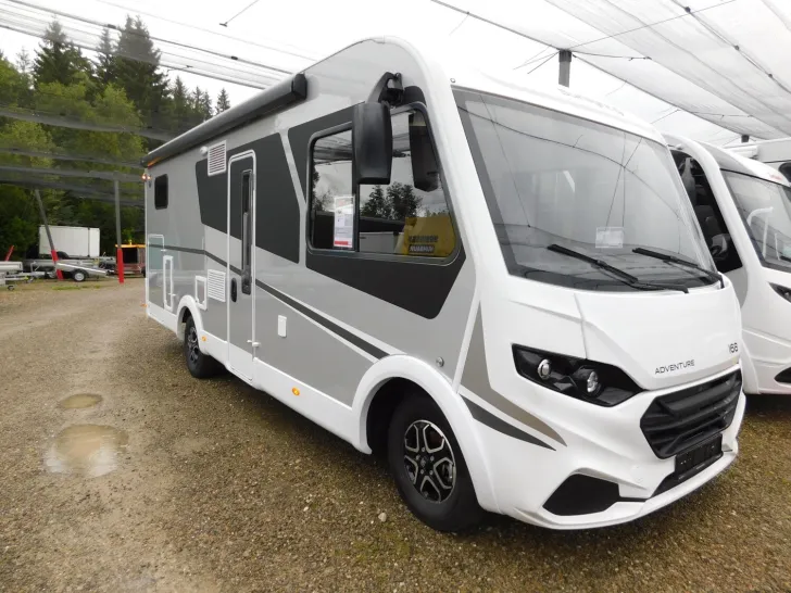 Fahrzeugbild Sunlight Adventure I 68 Automatik, Digital-Paket #3