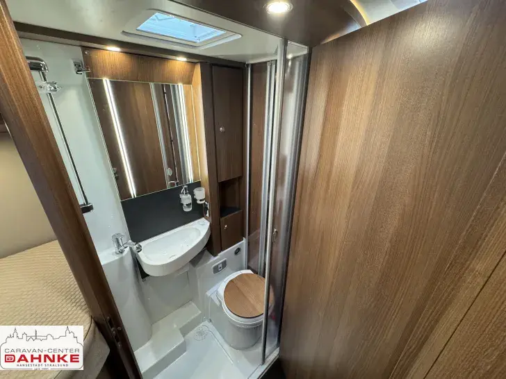 Fahrzeugbild Carthago c-compactline I 141 LE Luftfederung*Sat/TV*AHK*Navi #8