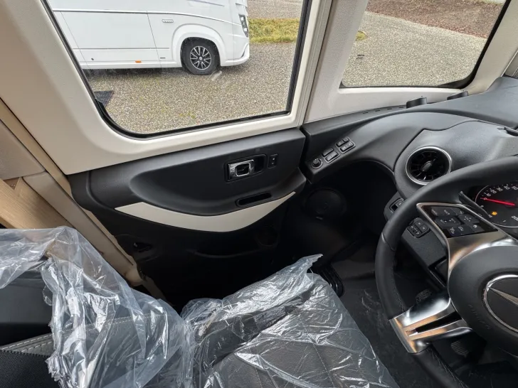 Fahrzeugbild Hymer B-ML I 880 UVP 247.445€ Luftf/Hubstz/Arktis #12