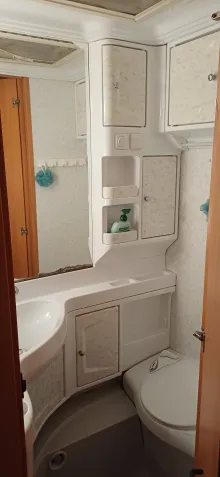 Fahrzeugbild Hobby De Luxe 460 LU #5