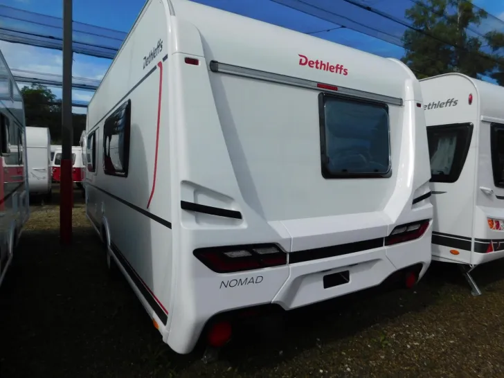 Fahrzeugbild Dethleffs Nomad 490 EST Backofen, Heckbad mit Dusche #4