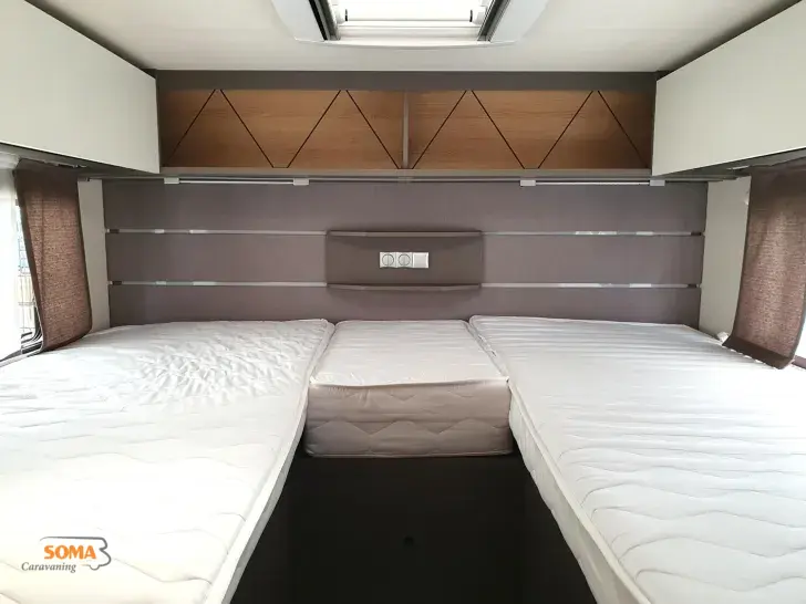 Fahrzeugbild LMC Tourer T 730 G #13