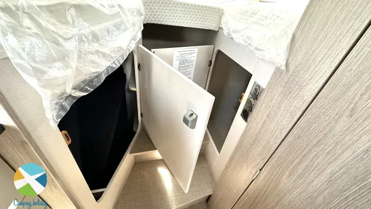 Fahrzeugbild Bürstner Lineo T 620 G #6