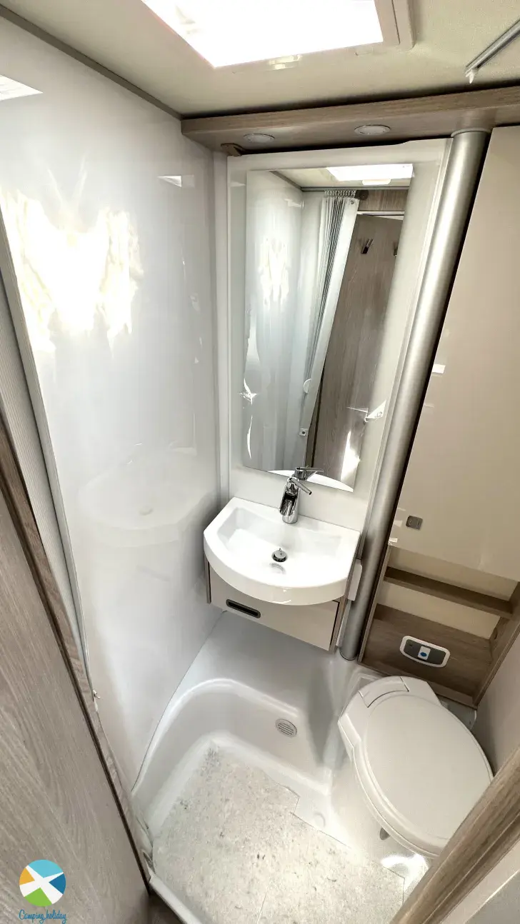 Fahrzeugbild Bürstner Lineo T 620 G #9