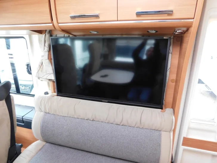 Fahrzeugbild Carthago chic c-line I 6.2 XL QB E+P Stützen, Luftfeder #22