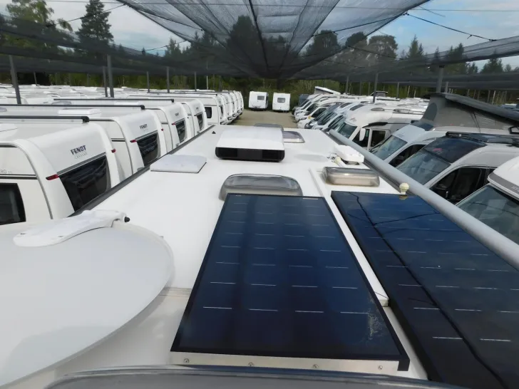 Fahrzeugbild Carthago chic c-line I 6.2 XL QB E+P Stützen, Luftfeder #27