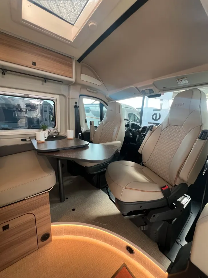 Fahrzeugbild Bürstner B66 600 C Auch mit Schlafdach verfügbar! #10