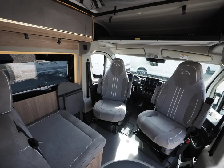 Fahrzeugbild Pössl Summit 600 L Elegance Shine, Aufstelldach uvm #9