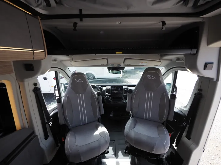 Fahrzeugbild Pössl Summit 600 L Elegance Shine, Aufstelldach uvm #10