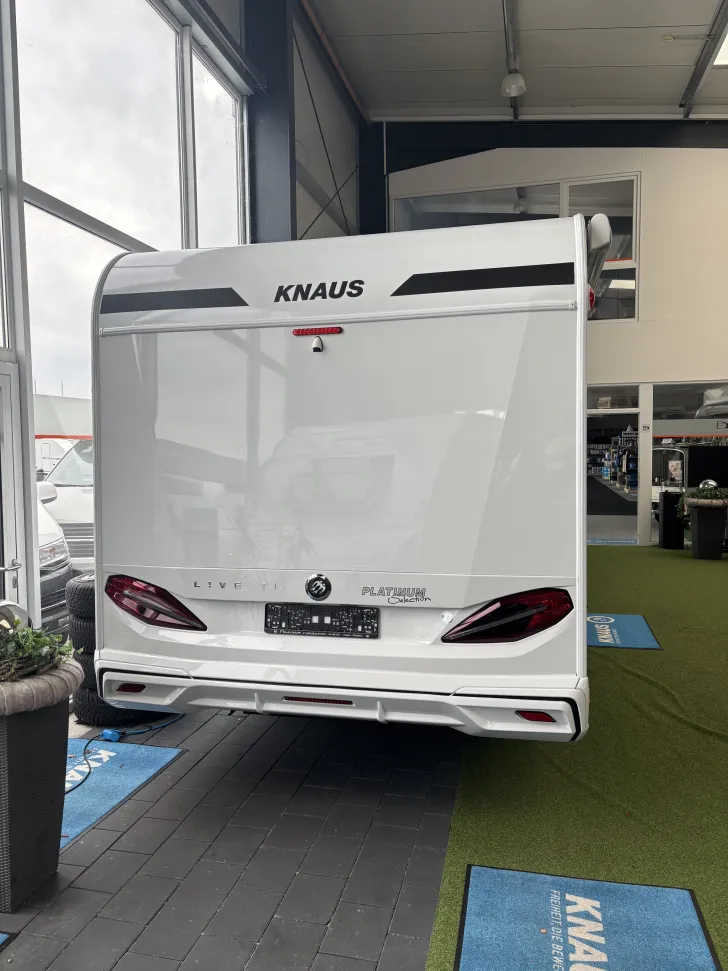 Frontal Hinten Knaus L!VE TI 650 MEG Platinum Selection LIVE Niedrigbetten ACC L-Sitz
