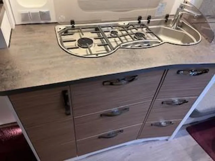 Fahrzeugbild Hymer Eriba Eriba Nova 590 Neuwertig - Mover - Klima u.v.m. #7