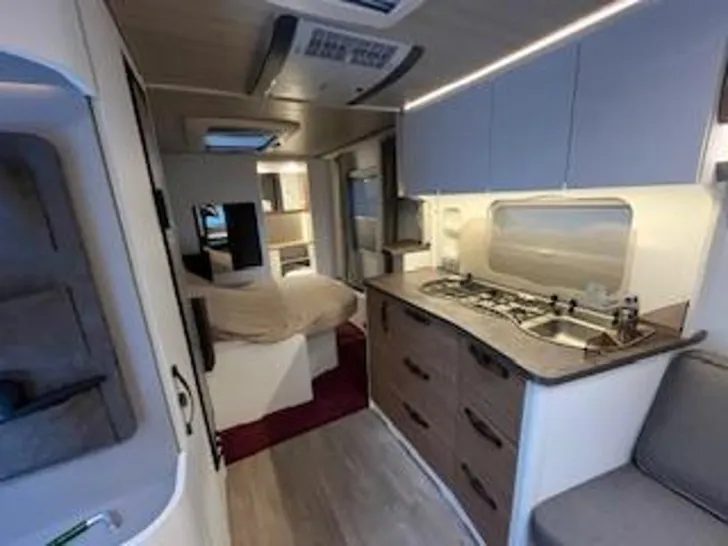 Fahrzeugbild Hymer Eriba Eriba Nova 590 Neuwertig - Mover - Klima u.v.m. #10