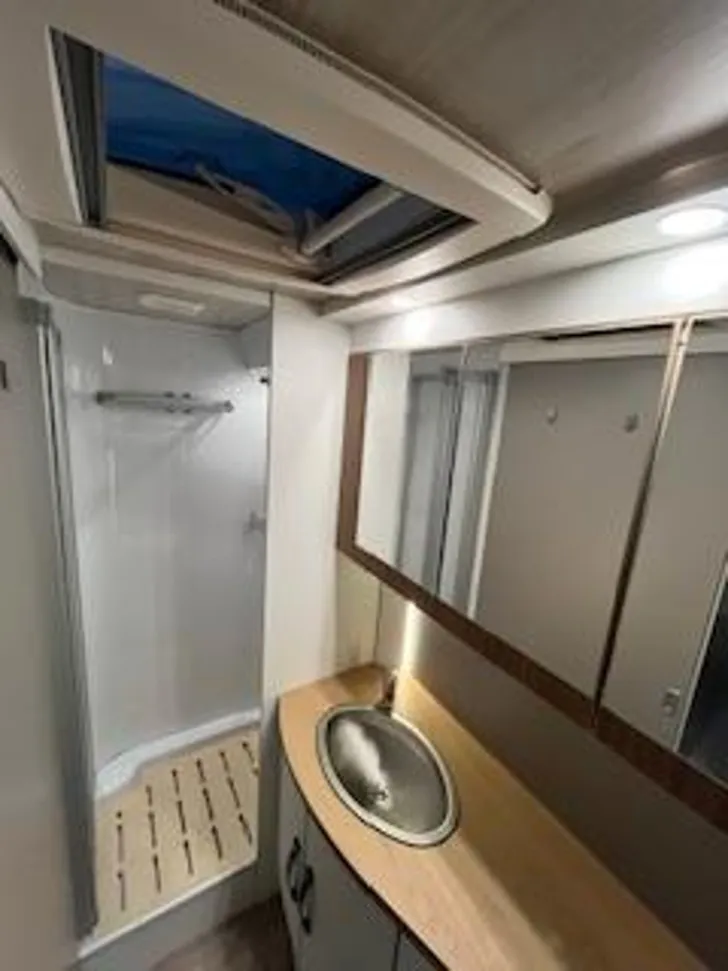 Fahrzeugbild Hymer Eriba Eriba Nova 590 Neuwertig - Mover - Klima u.v.m. #17