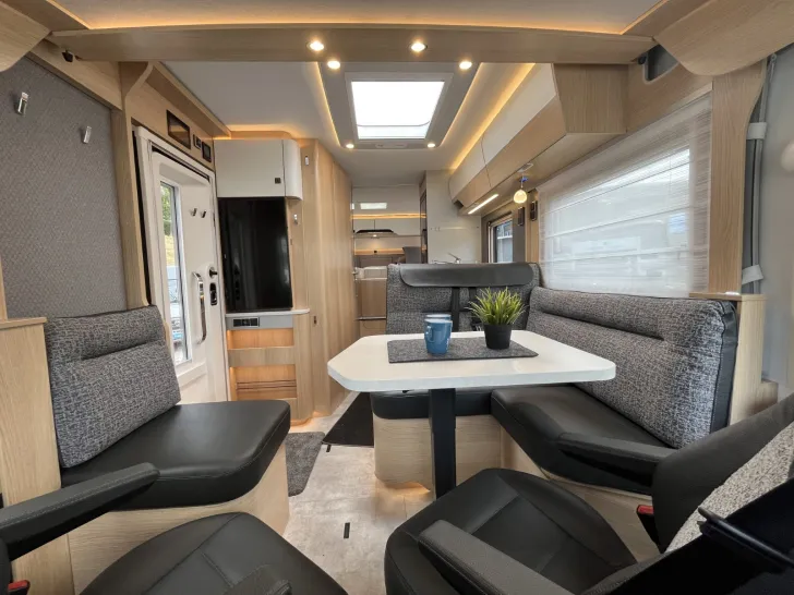 Fahrzeugbild Hymer B-MC I 600 BlackLine *Arktis*Autarkie*Solar* #8