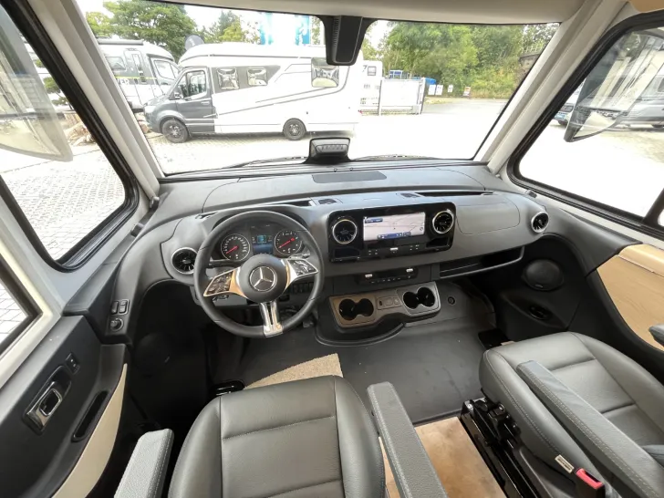 Fahrzeugbild Hymer B-MC I 600 BlackLine *Arktis*Autarkie*Solar* #27